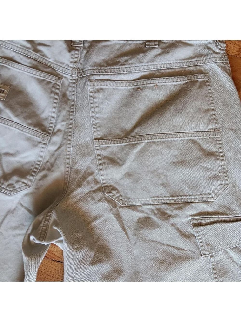 Lee Dungarees Men's Khaki Cargo Shorts - Picture 7 of 8